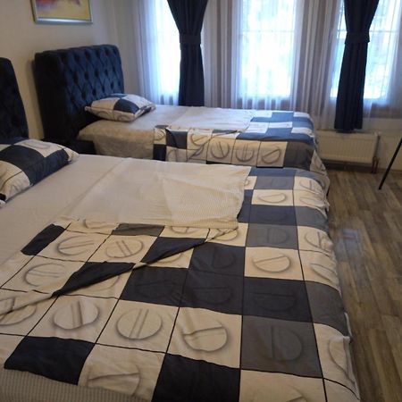 Old House Apartment Priştine Dış mekan fotoğraf